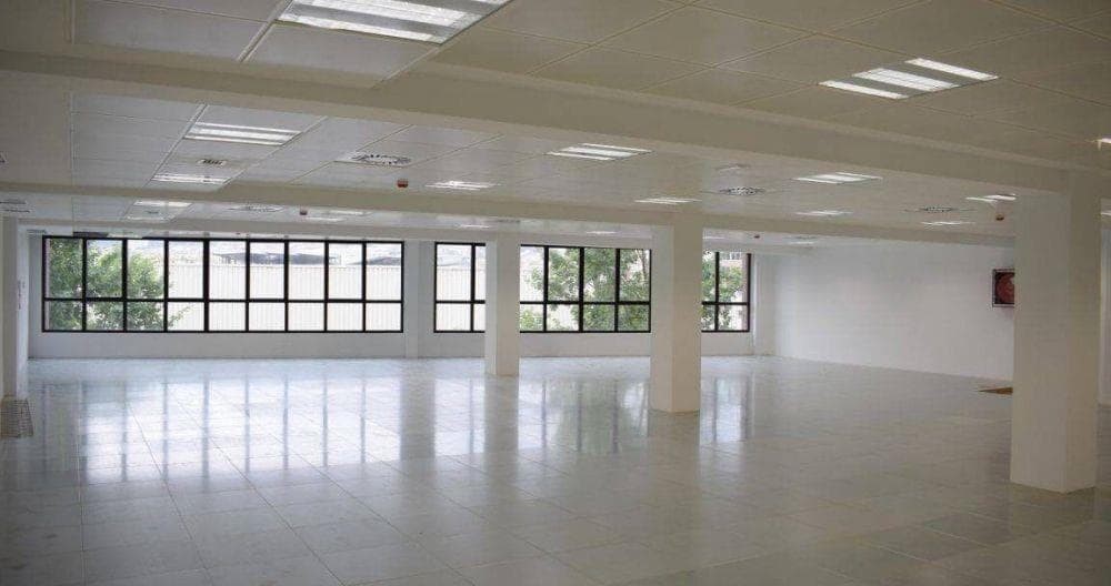 ¿PUEDO TRANSFORMAR MI LOCAL COMERCIAL EN VIVIENDA? - Imagen 1